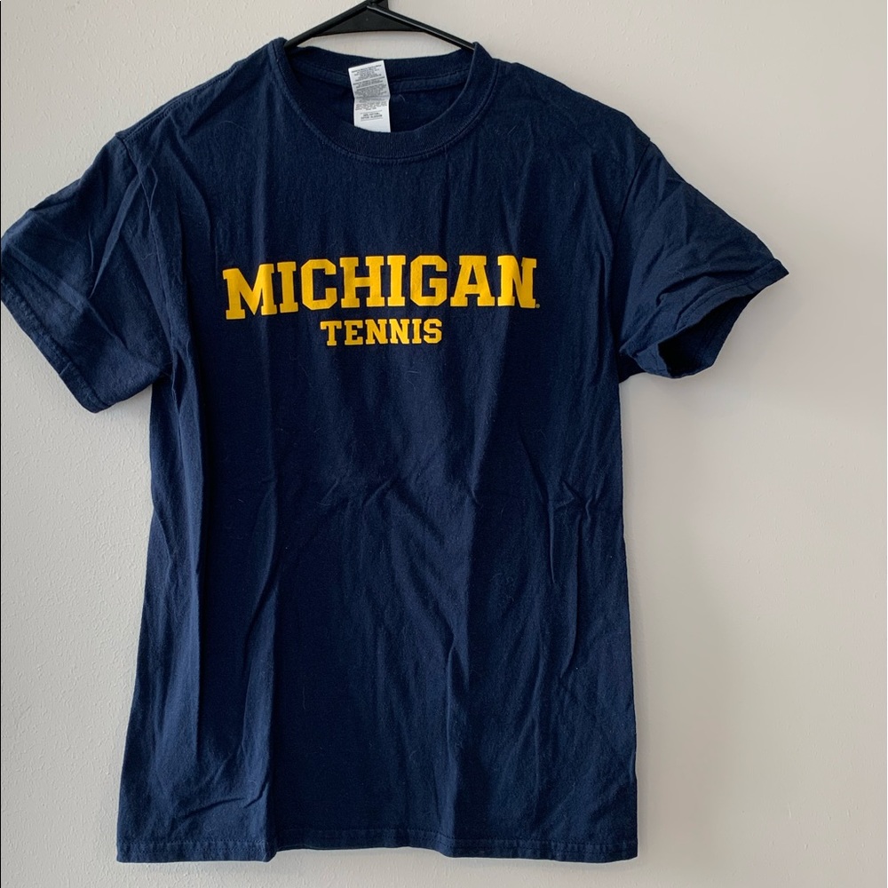 Michigan Tennis T-shirt sz s